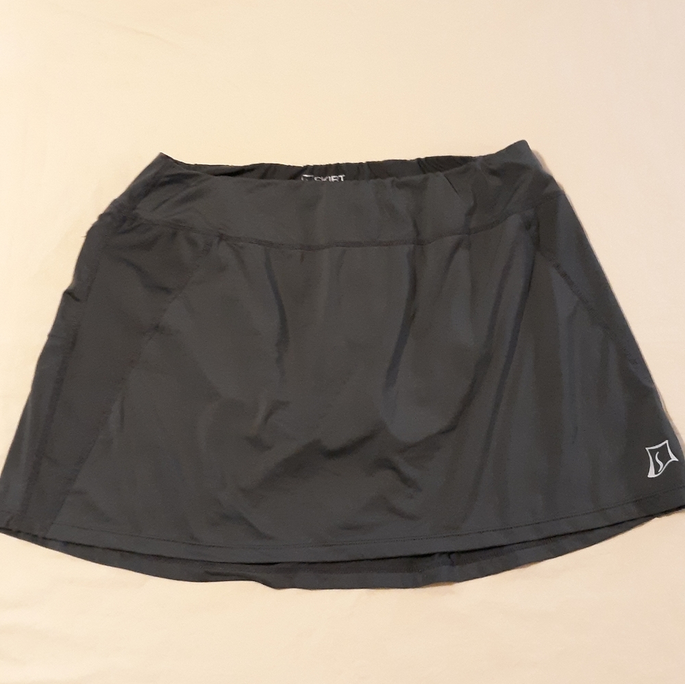 SkirtSports skort